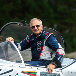 Vostok-Europe „Pilot Jurgis Kairys. Unlimited Aerobatic“  - 6S11- 6S11-325A738LE